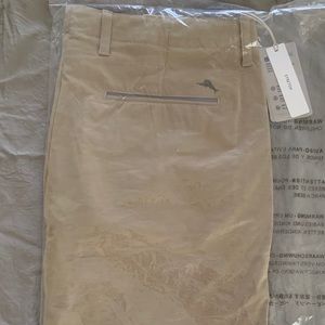 Tommy Bahamas’s stone khaki pants size 38x32